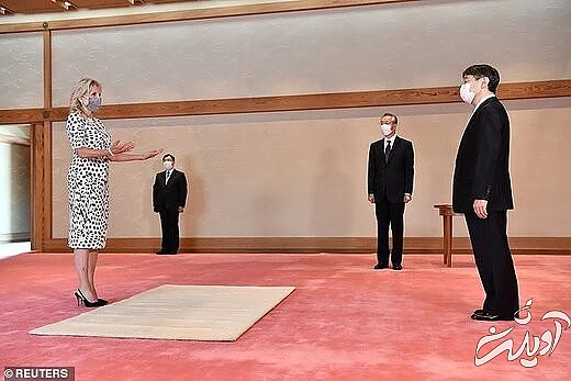 جيل با حضور در كاخ امپراتوري ژاپن با مقامات تشريفاتي اين كشور نيز ديدار كرد.